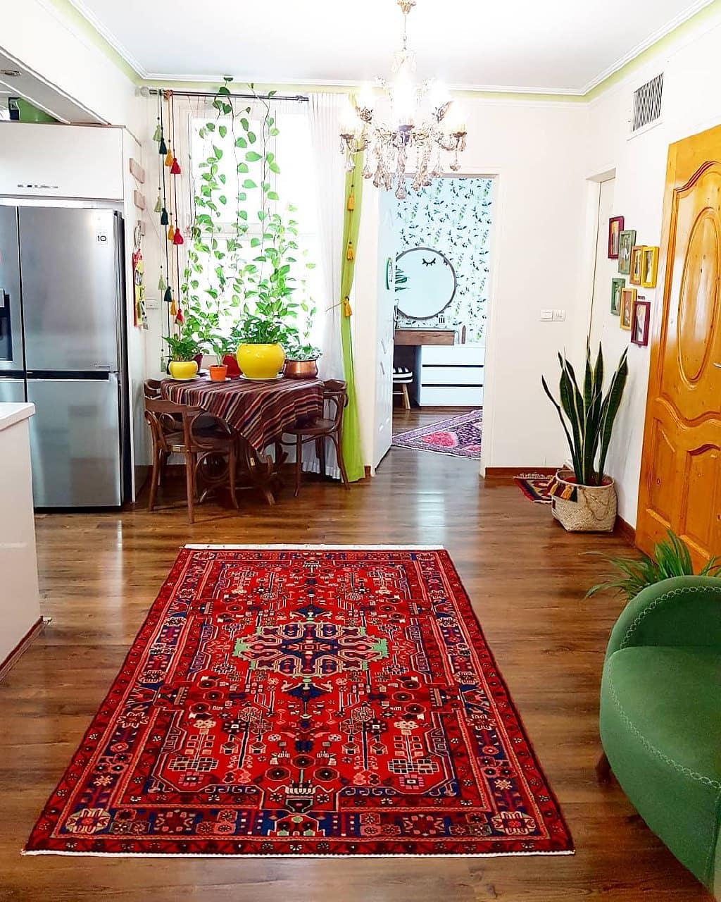 عکس بالایی