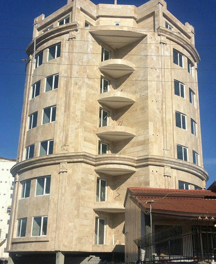عکس بالایی